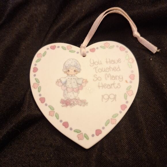 Precious Moments 2.75" You Have Touched So Many Hearts 1991 Ornament - Picture 1 of 3